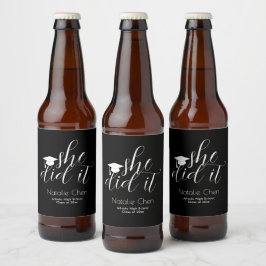 黒モダンフォントエレガント卒業 ビールラベル