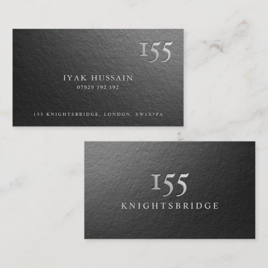 黒モダンミニマル箔と銀箔のデボス付きロゴ 名刺 (正面/裏面)