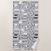 黒モダンレトロコンピュータ回路基板パターン ビーチタオル (正面)