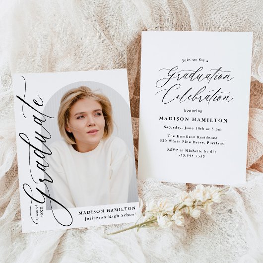 黒モダン字エレガント写真卒業 招待状