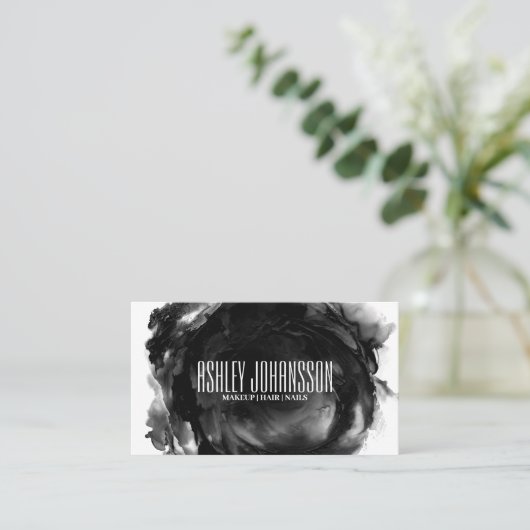 黒モダン抽象芸術ブラシストローク芸術的トレンディー 名刺 (スタンド正面)