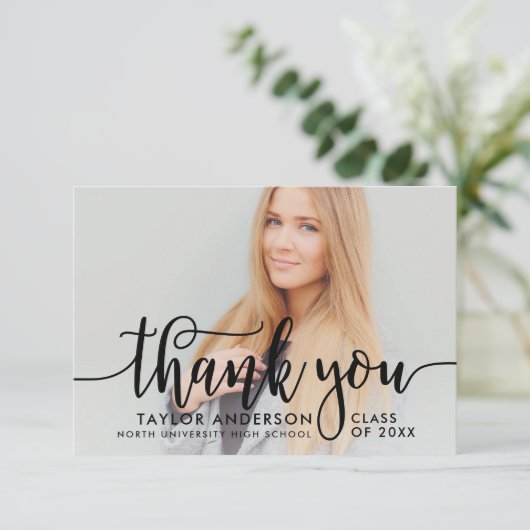 黒モダン文字卒業写真 サンキューカード (スタンド正面)