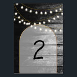 黒モダン材素朴金ゴールドライトアーチ結婚ズ テーブルナンバー<br><div class="desc">シックな金ゴールドライトとアーチを組み合わせモダンた素朴な木エレガントの美しい融合。黒ユニークと白の色調と金ゴールドのダッシュを使用するエレガントデザイン。田舎の納屋のデザインが町の魅力に出会う。要素素朴を含む結婚のテーブル番号のモダンデザイン一致する結婚式招待状や他の文房具も用意。各テーカスタマイズブルの番号と購入は、必要なテーブル番号の数に応じて個別に行う</div>