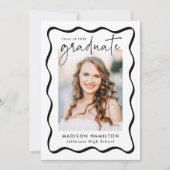 黒モダン波状フレーム2写真卒業 案内状 (正面)