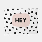 黒モダン点&バブルチャットPink With Hey ドアマット (正面)