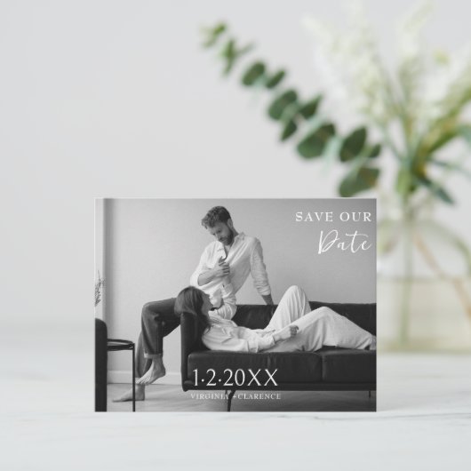 黒モダン白の写真日付を保存する 案内ポストカード (スタンド正面)