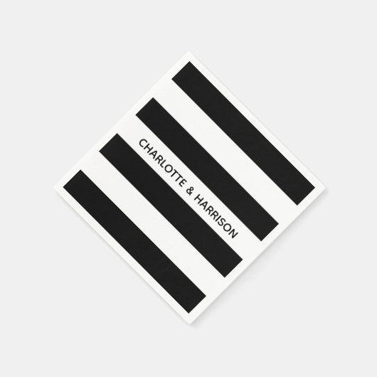 黒モダン白はっきりしたストライプ名前をカスタムする スタンダードカクテルナプキン (角)