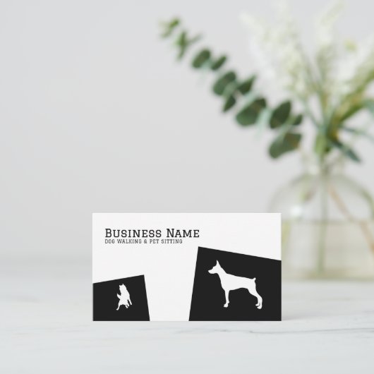 黒モダン白ドバーマンペットドッグ歩く 名刺 (スタンド正面)