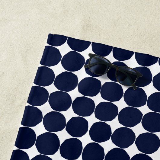 黒モダン白水玉模様 ビーチタオル (インサイチュ)