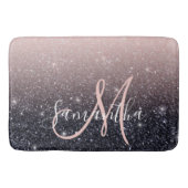 黒モダン色とピンク色のグリッターのスパークル名 バスマット (正面)