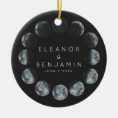 黒モダン色月相結婚のカスタム セラミックオーナメント (正面)
