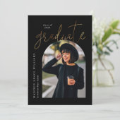 黒モダン金ゴールドアーチ卒業発表 招待状 (スタンド正面)