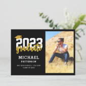 黒モダン金ゴールドスクリプト写真卒業 案内状 (スタンド正面)