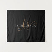 黒モダン金ゴールドスフェミニンクリプトモノグラムの タペストリー (正面(横))