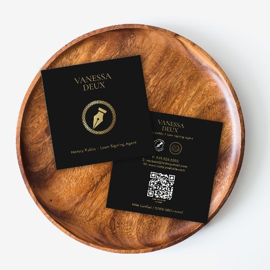 黒モダン&金ゴールド公証人ペンQRロゴエレガント スクエア名刺