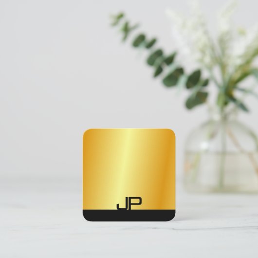 黒モノグラムの金ゴールドモダンエレガントテンプレート スクエア名刺 (スタンド正面)