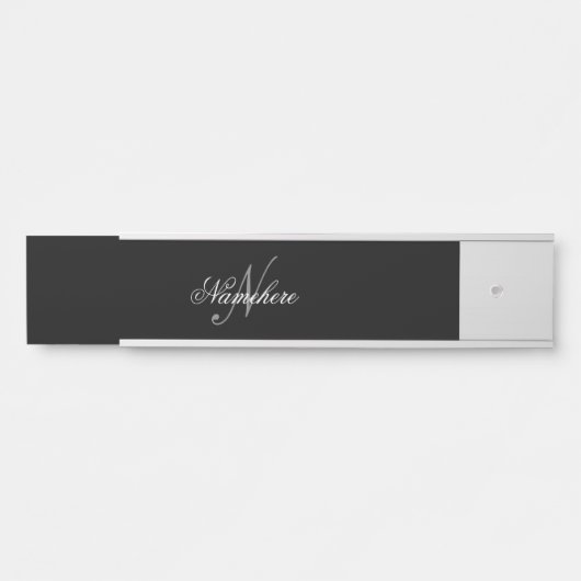 黒ユニークパーソナライズされた名モノグラム サインプレート (正面)