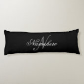 黒ユニークパーソナライズされた名モノグラム ボディピロー (裏面)