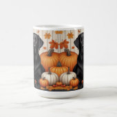 黒ラブラドールとカボチャと紅葉 コーヒーマグカップ (中央)