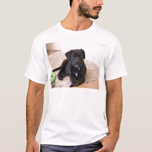 黒ラブラドールレトリバー子犬 Tシャツ (正面)