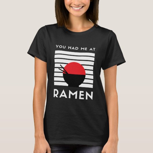 黒ラーメンおもしろタイポグラフィー女性用 Tシャツ (正面)