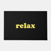 黒リラックス黄モダンおもしろいタイポグラフィクール ドアマット (正面)