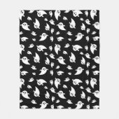 黒不気味のハロウィンに白い幽霊のパターン フリースブランケット (正面)