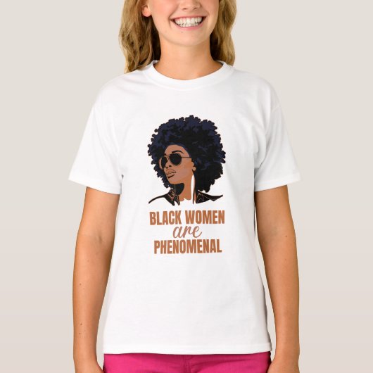 黒人の女性は驚異的だ Tシャツ (正面)