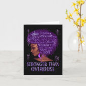 黒人の女性アフロ・アフリカ人は過剰摂取Awより強い カード (黄色い花)