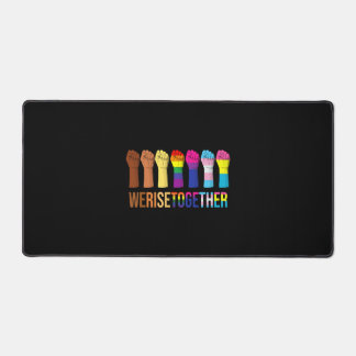黒人のLGBTゲイプライドを支援する私たちは共に立ち上がる デスクマット