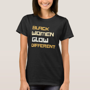 黒人女性はメラニン違うを輝違うかせる Tシャツ