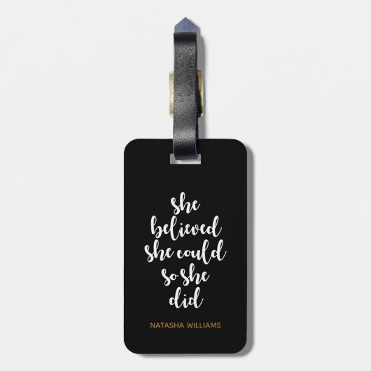 黒人女性、彼女は信じ出来る、金ゴールドと黒 ラゲッジタグ (裏面縦)