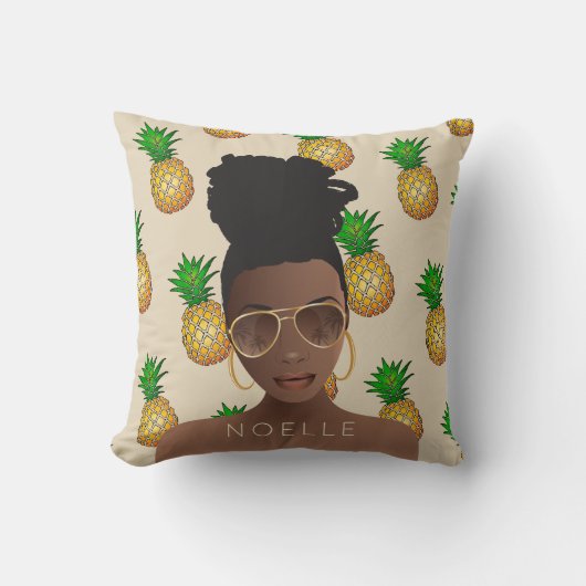 黒人女性,金ゴールドの色合い,パイナップルパターン,ベージュ クッション (正面)