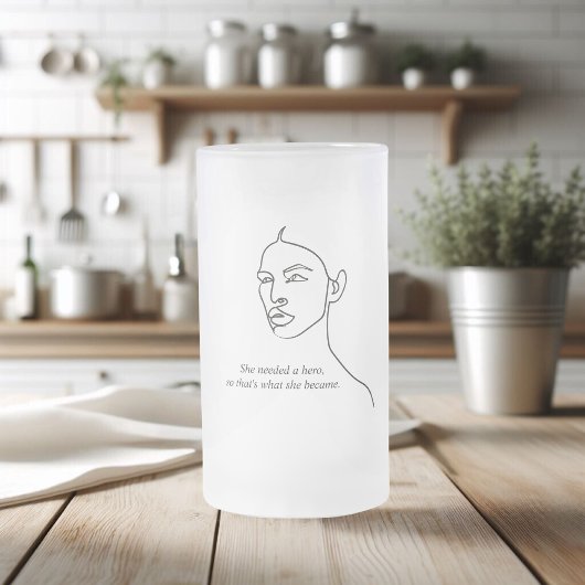 黒人彼女ミニマルはヒーローのインスピレーションの女の子になった フロストグラスビールジョッキ