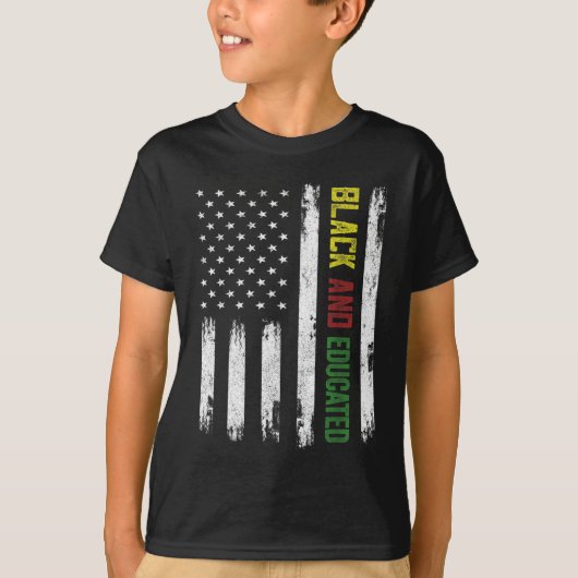黒人教育を受けたアメリカ国旗のアパレル黒史 Tシャツ (正面)