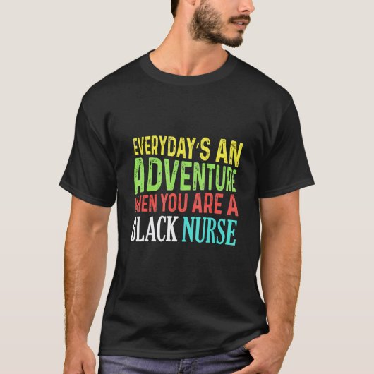 黒人看護師の冒険 アフリカ系アメリカ人の歴史 Tシャツ (正面)