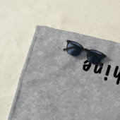 黒人羊飼い可愛い犬と名前をカスタムする ビーチタオル (インサイチュ)