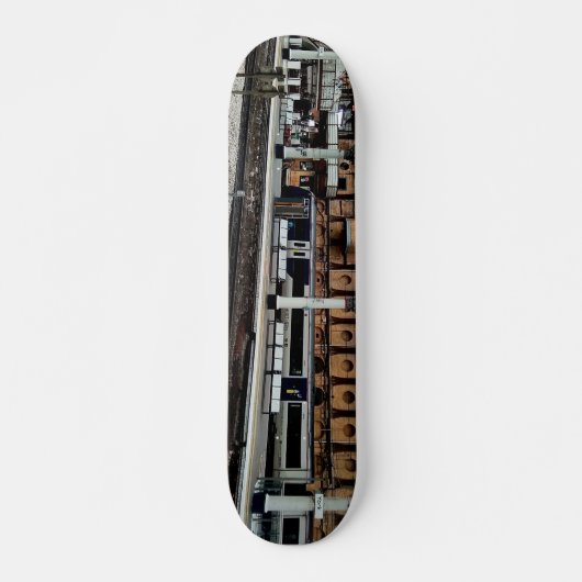 黒列車 スケートボード (正面)