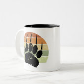 黒動揺して熊ポープリントレトロ夕日 ツートーンマグカップ (正面左)