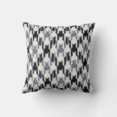 黒千鳥格子の白パターン装飾用クッション クッション (裏面)