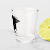 黒卒業キャップ年モノグラム名 ショットグラス (右)