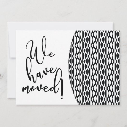 黒及び白のレトロの波パターン"引っ越しました" 案内状 (正面)