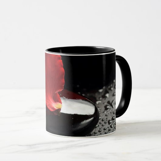 黒及び赤 マグカップ (正面右)