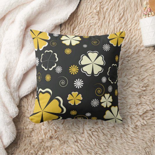 黒及び金ゴールドのクリーム色の花の枕 クッション (ブランケット)