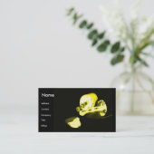 黒及び黄色のネイルアーチスト 名刺 (スタンド正面)