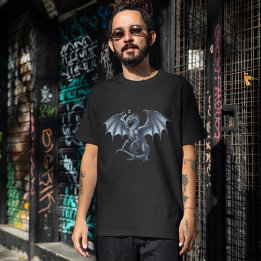 黒地にいるレガルシルバードラゴン  Tシャツ