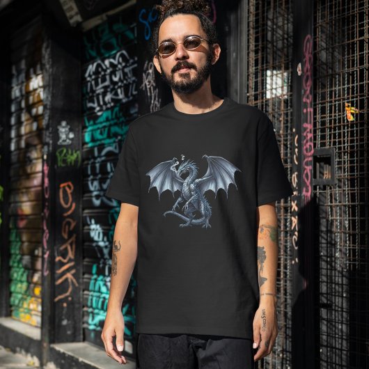 黒地にいるレガルシルバードラゴン Tシャツ
