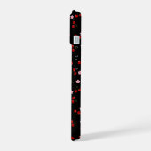 黒地にさくらんぼ模様 iPhone 15ケース (左側面)