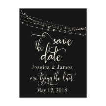 黒地にクリーム色の文字とイルミネーションのSave the Date