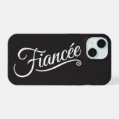 黒地に白でFiancee iPhone 15ケース (裏面横)